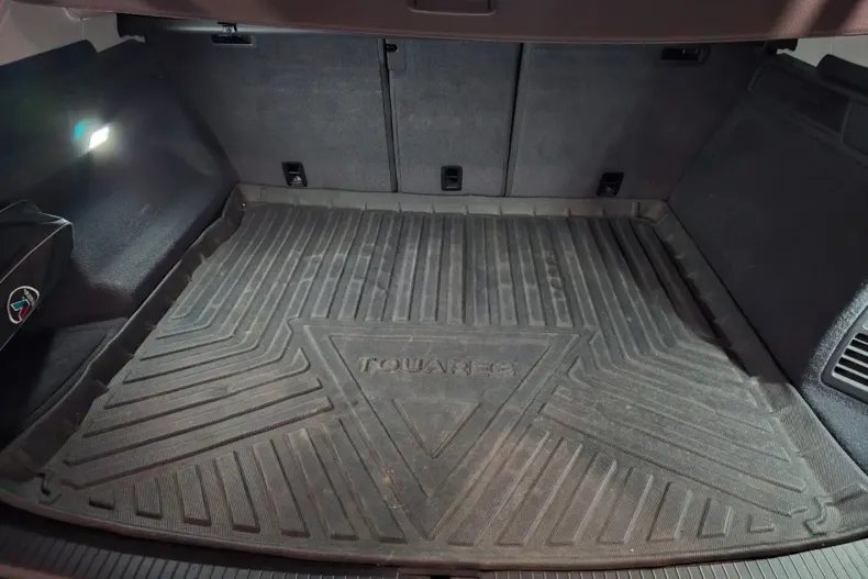 Volkswagen Touareg din 2020 cu 88.326 km - oferta VOL146310 - foto 18