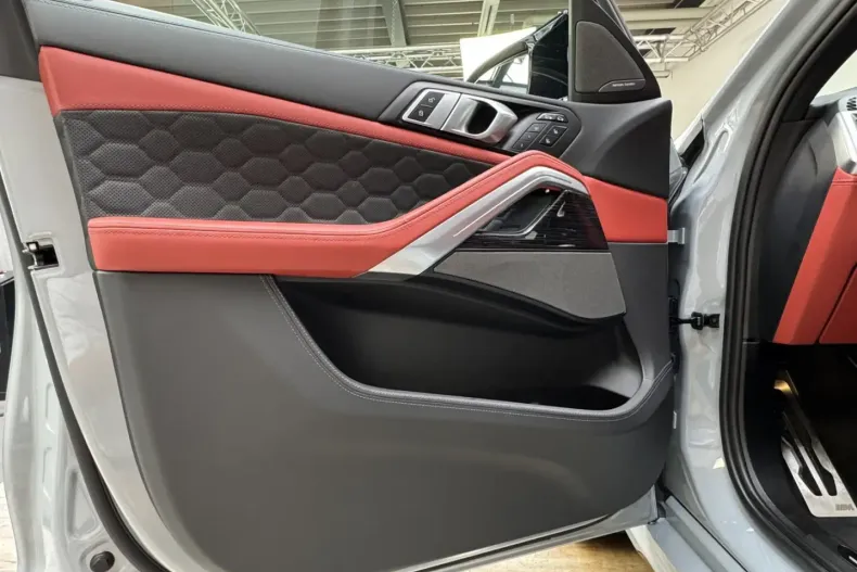 BMW X6 M din 2024 cu 24.989 km - oferta BMW146319 - foto 15