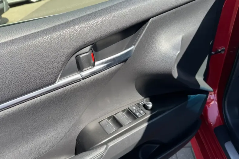 Toyota Camry din 2021 cu 86.695 km - oferta TOY146340 - foto 19