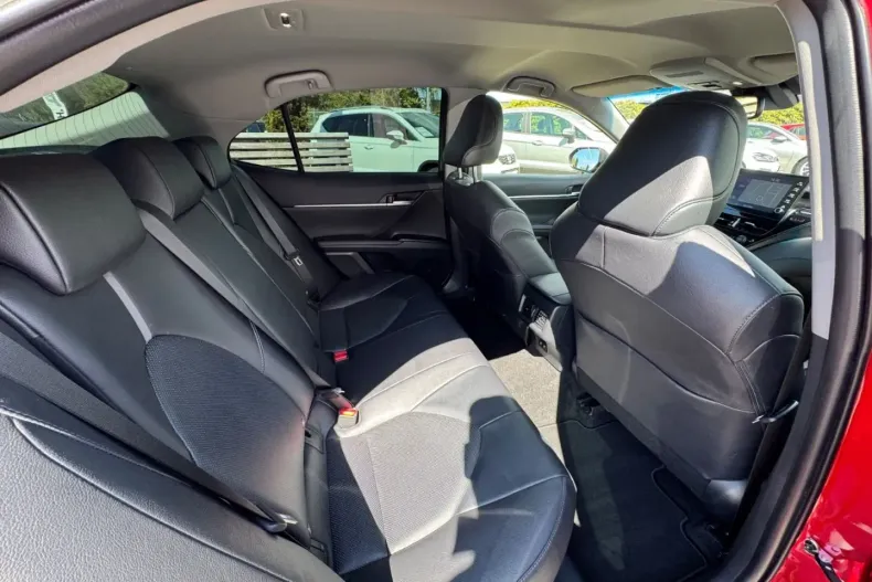 Toyota Camry din 2021 cu 86.695 km - oferta TOY146340 - foto 21