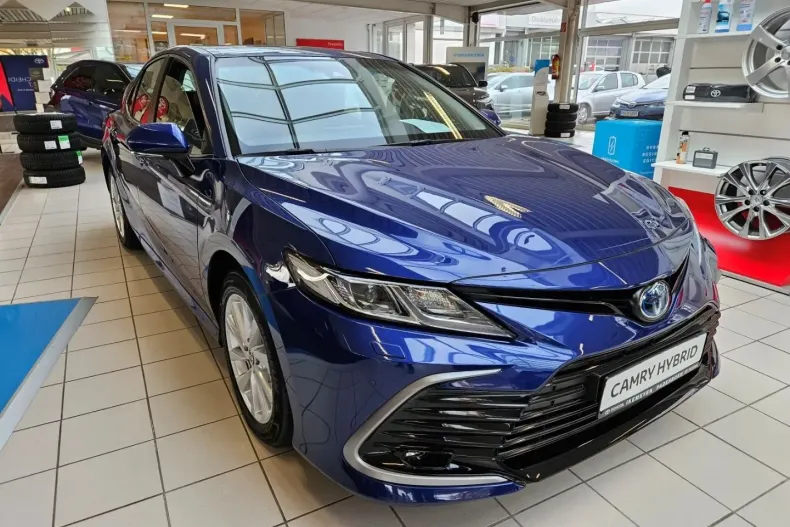 Toyota Camry din 2022 cu 38.660 km - oferta TOY146341 - foto 2