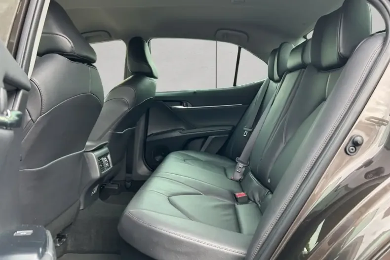 Toyota Camry din 2020 cu 80.510 km - oferta TOY146342 - foto 13