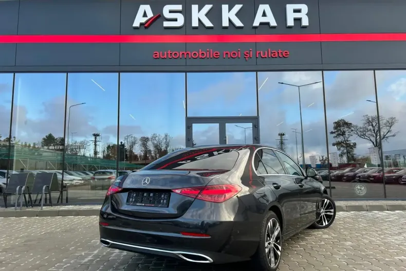 Mercedes-Benz C 30 AMG din 2024 cu 5.988 km - oferta MER146349 - foto 4