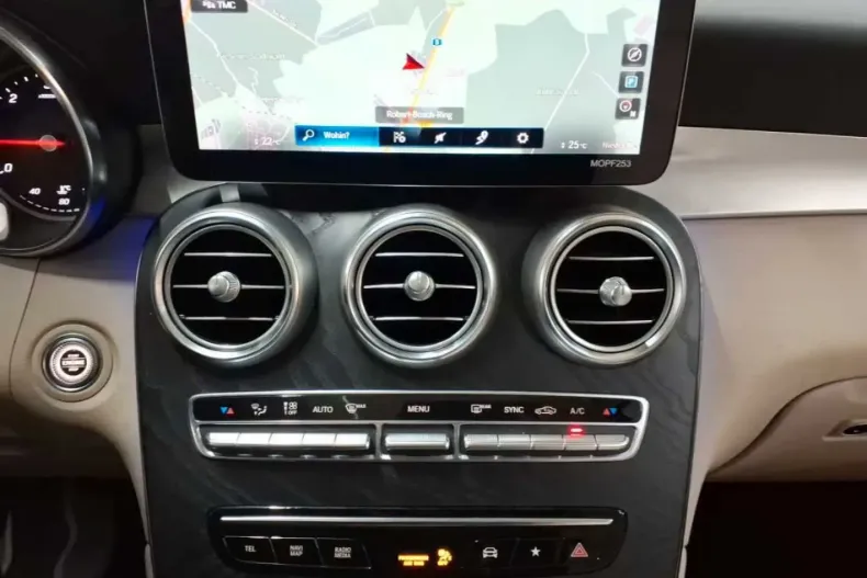 Mercedes-Benz GLC 300 din 2021 cu 78.014 km - oferta MER146356 - foto 12