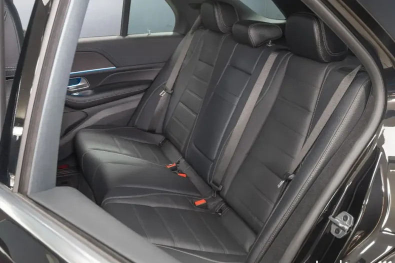 Mercedes-Benz GLE 300 din 2024 cu 13.946 km - oferta MER146363 - foto 13