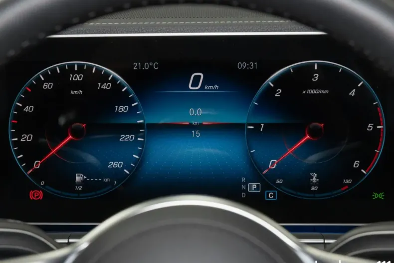 Mercedes-Benz GLE 300 din 2024 cu 13.946 km - oferta MER146363 - foto 19