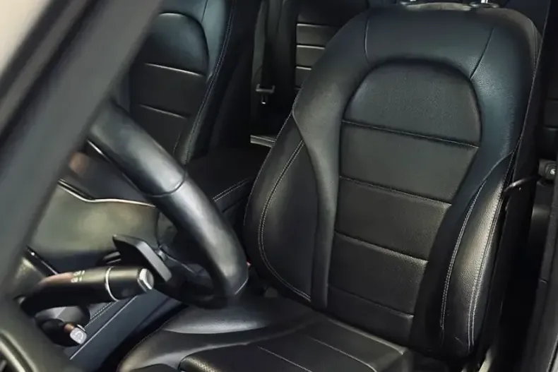 Mercedes-Benz GLC 300 din 2020 cu 88.577 km - oferta MER146369 - foto 12