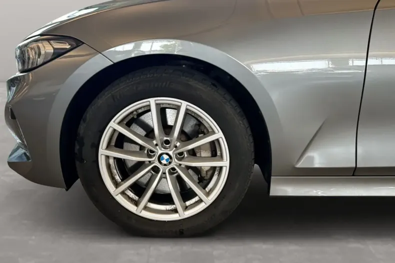 BMW 330 din 2023 cu 57.118 km - oferta BMW146379 - foto 9