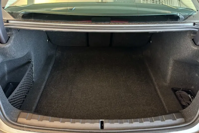 BMW 330 din 2023 cu 57.118 km - oferta BMW146379 - foto 12