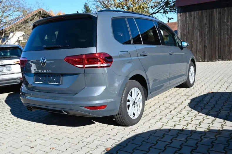 Volkswagen Touran din 2022 cu 59.800 km - oferta VOL146382 - foto 4