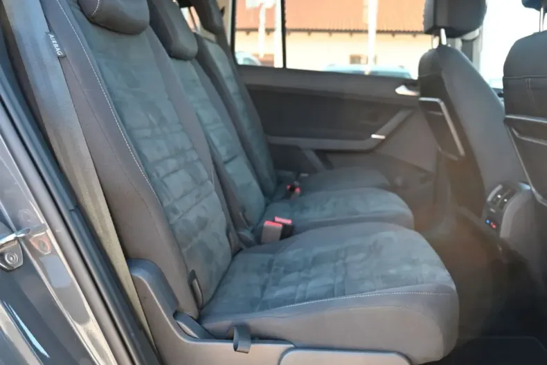 Volkswagen Touran din 2022 cu 59.800 km - oferta VOL146382 - foto 12