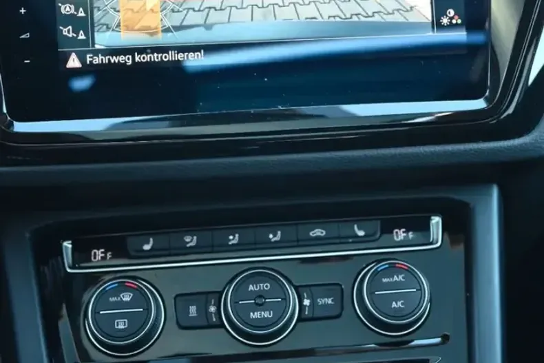 Volkswagen Touran din 2022 cu 59.800 km - oferta VOL146382 - foto 14