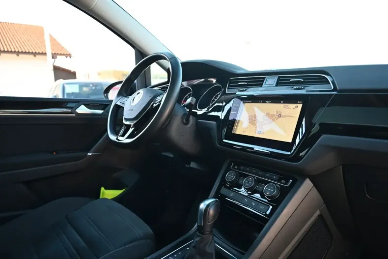 Volkswagen Touran din 2022 cu 59.800 km - oferta VOL146382 - foto 16