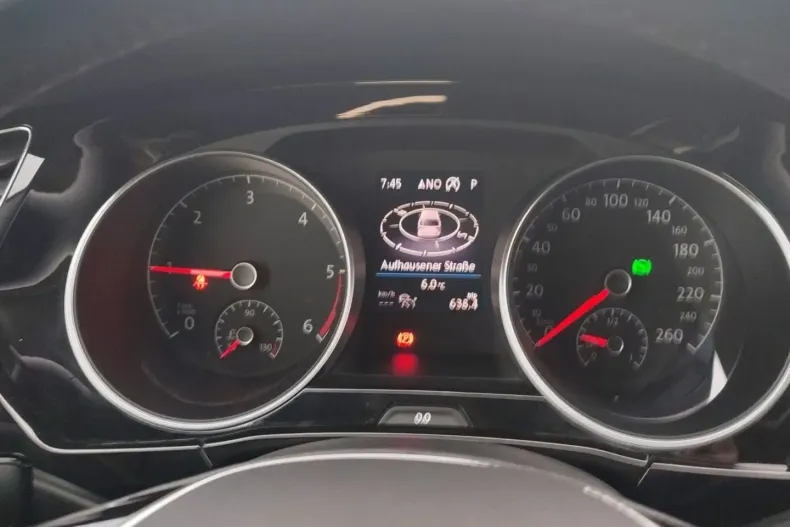 Volkswagen Touran din 2021 cu 73.586 km - oferta VOL146384 - foto 9