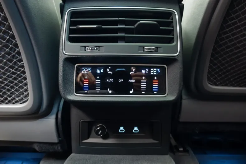 Audi Q8 din 2024 cu 21.000 km - oferta AUD146385 - foto 30