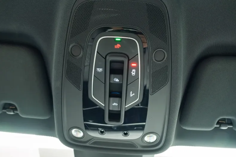 Audi Q8 din 2024 cu 21.000 km - oferta AUD146385 - foto 33