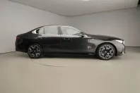 BMW 530 din 2025 cu 13.000 km - oferta BMW146392 - foto 4