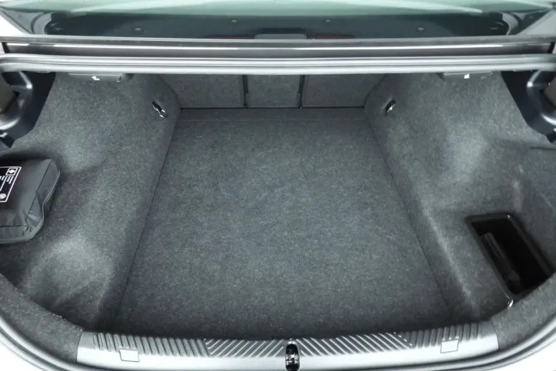 BMW 530 din 2025 cu 13.000 km - oferta BMW146392 - foto 9