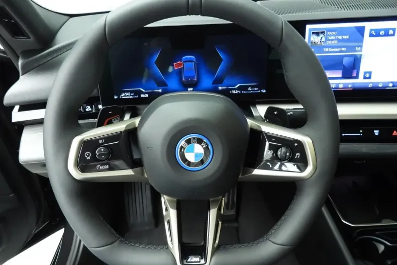 BMW 530 din 2025 cu 13.000 km - oferta BMW146392 - foto 11