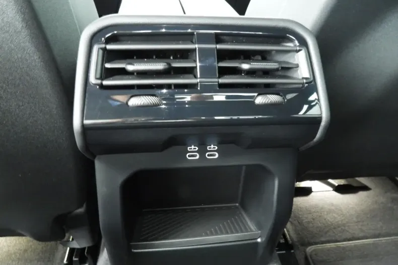 BMW 530 din 2025 cu 13.000 km - oferta BMW146392 - foto 28