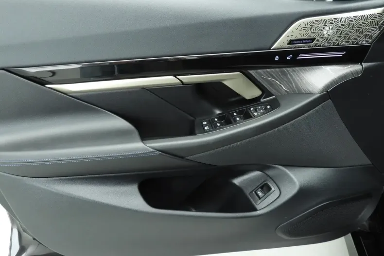 BMW 530 din 2025 cu 13.000 km - oferta BMW146392 - foto 30