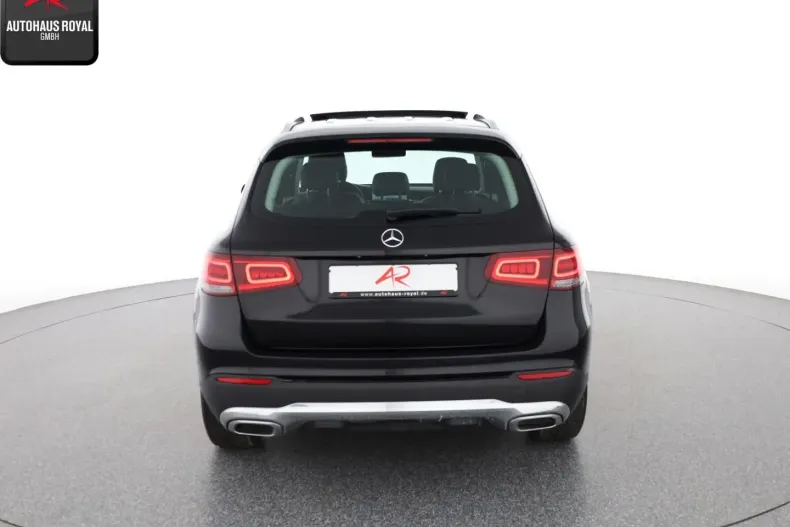 Mercedes-Benz GLC 200 din 2022 cu 66.183 km - oferta MER146401 - foto 4