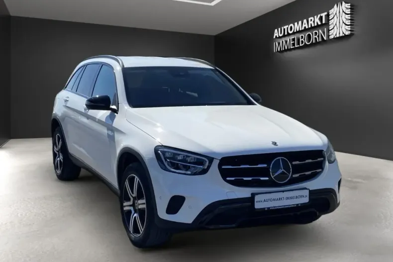 Mercedes-Benz GLC 300 din 2022 cu 77.900 km - oferta MER146414 - foto 3