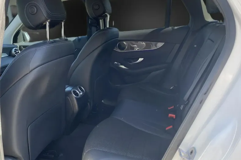 Mercedes-Benz GLC 300 din 2022 cu 77.900 km - oferta MER146414 - foto 17