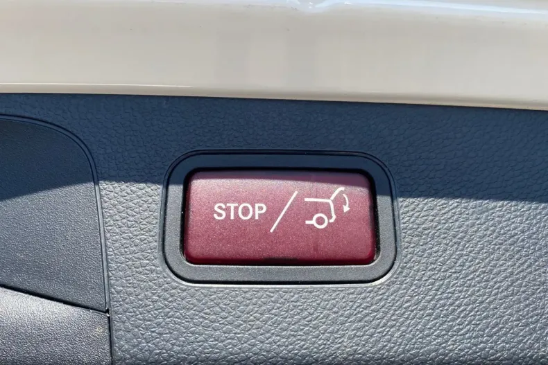 Mercedes-Benz GLC 300 din 2022 cu 77.900 km - oferta MER146414 - foto 22