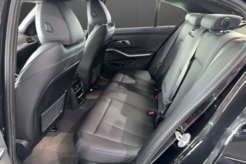 BMW 320 din 2024 cu 16.026 km - oferta BMW146419 - foto 12