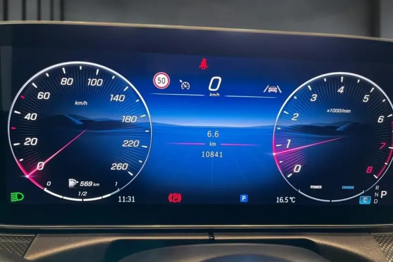 Mercedes-Benz CLE 200 din 2024 cu 10.900 km - oferta MER146442 - foto 6