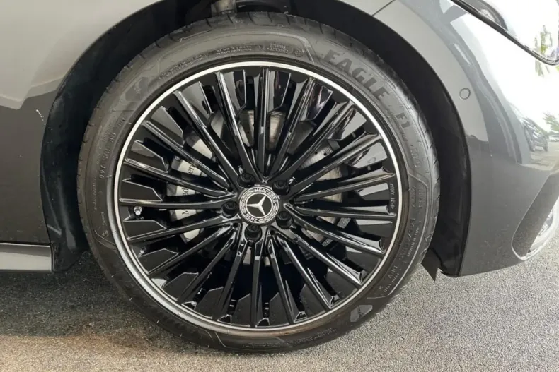 Mercedes-Benz CLE 200 din 2024 cu 10.900 km - oferta MER146442 - foto 20