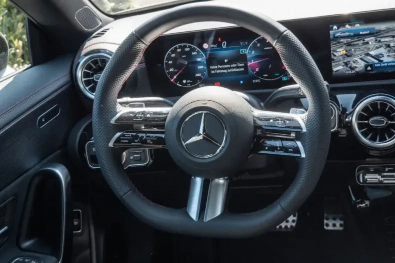 Mercedes-Benz CLA 180 din 2025 cu 12.000 km - oferta MER146462 - foto 7