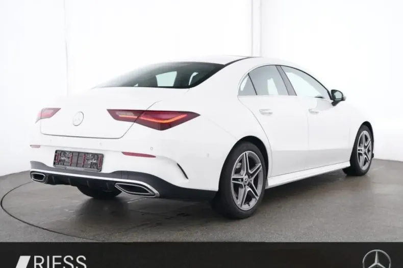 Mercedes-Benz CLA 200 din 2024 cu 23.675 km - oferta MER146464 - foto 2