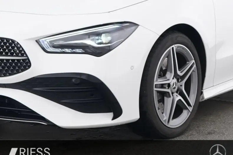 Mercedes-Benz CLA 200 din 2024 cu 23.675 km - oferta MER146464 - foto 3