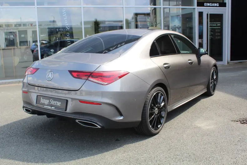 Mercedes-Benz CLA 200 din 2023 cu 43.900 km - oferta MER146468 - foto 3