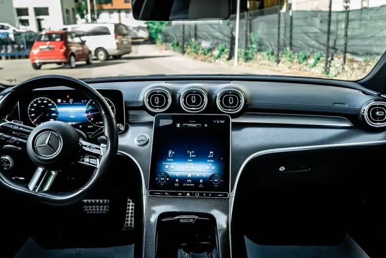 Mercedes-Benz C 200 din 2024 cu 30.761 km - oferta MER146471 - foto 5