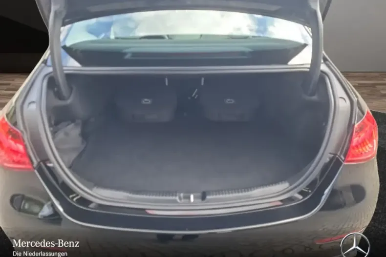 Mercedes-Benz C 300 din 2024 cu 8.757 km - oferta MER146476 - foto 4