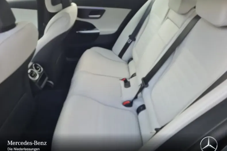 Mercedes-Benz C 300 din 2024 cu 8.757 km - oferta MER146476 - foto 7