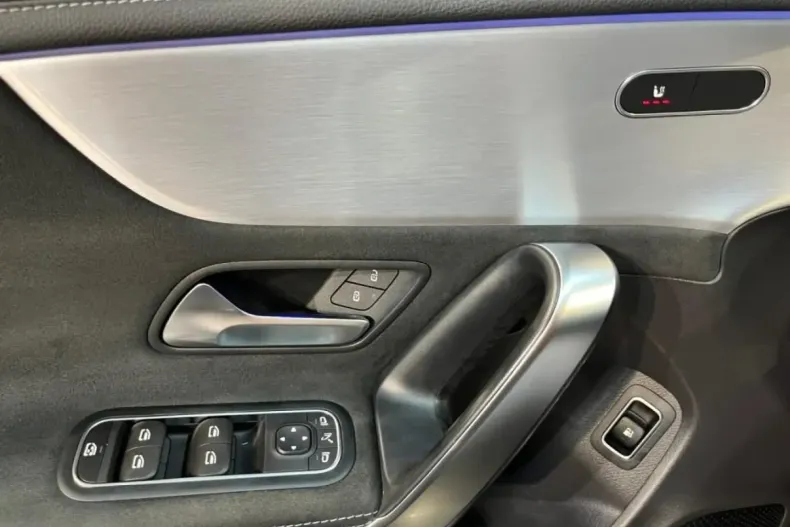 Mercedes-Benz CLA 250 din 2020 cu 103.058 km - oferta MER146485 - foto 15