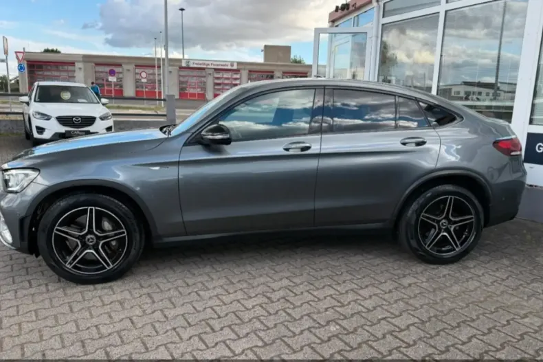 Mercedes-Benz GLC 300 din 2020 cu 71.900 km - oferta MER146495 - foto 4