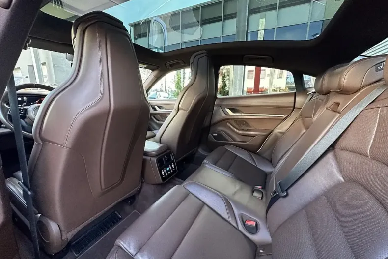 Porsche Taycan din 2021 cu 72.058 km - oferta POR146512 - foto 14