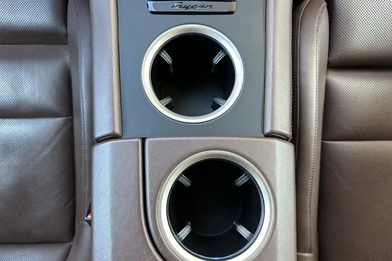 Porsche Taycan din 2021 cu 72.058 km - oferta POR146512 - foto 27