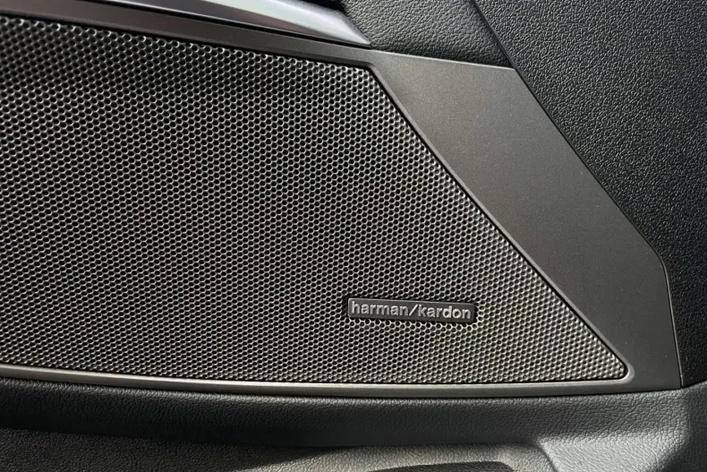 BMW 330 din 2024 cu 5.700 km - oferta BMW146520 - foto 21