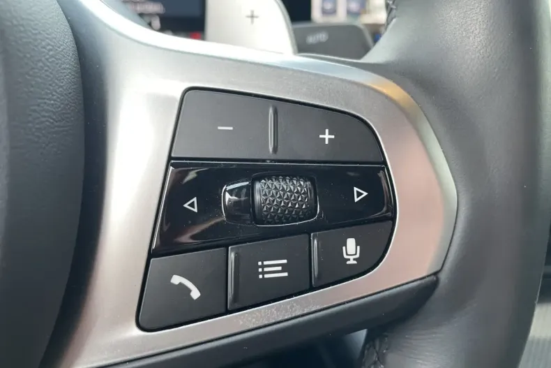 BMW 330 din 2024 cu 5.700 km - oferta BMW146520 - foto 25