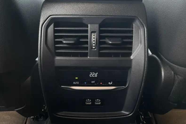 BMW 330 din 2024 cu 5.700 km - oferta BMW146520 - foto 33