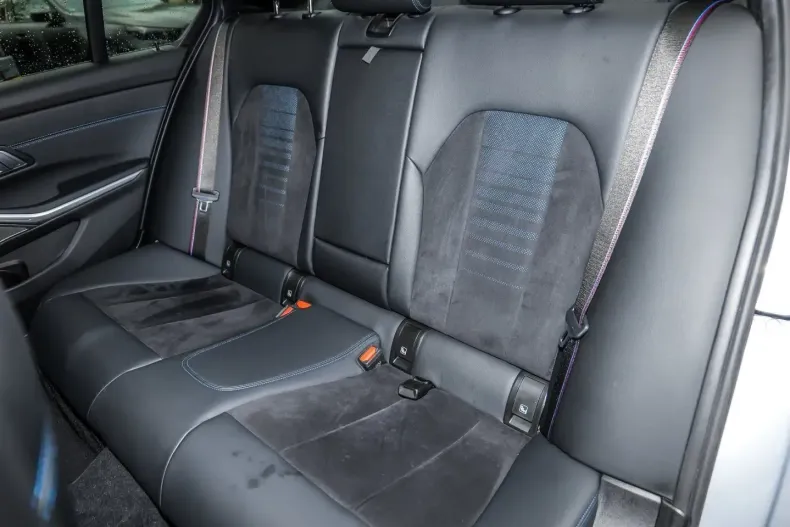 BMW 330 din 2024 cu 22.099 km - oferta BMW146522 - foto 18