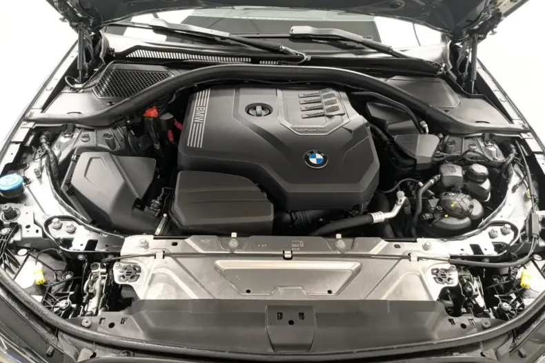 BMW 330 din 2024 cu 13.740 km - oferta BMW146524 - foto 16