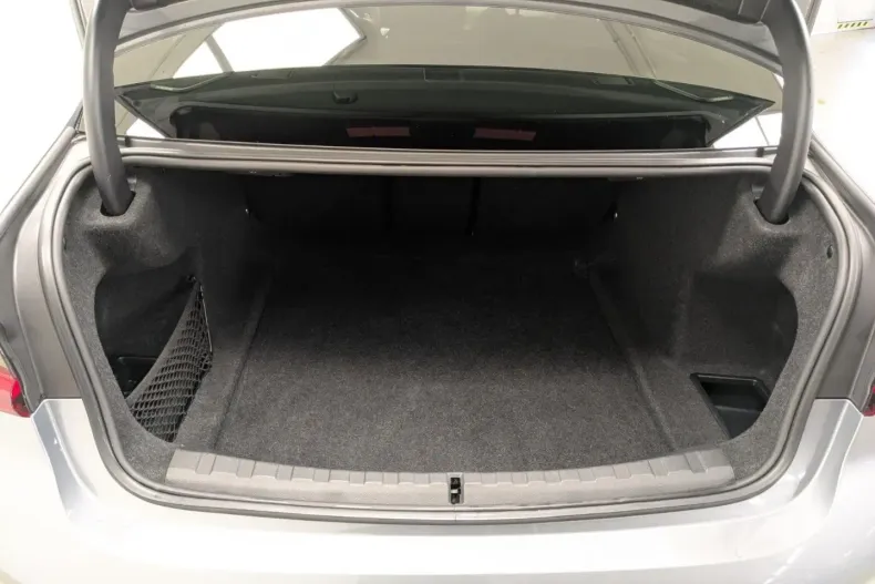 BMW 330 din 2024 cu 13.740 km - oferta BMW146524 - foto 18