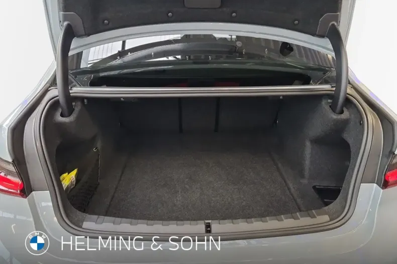 BMW 330 din 2024 cu 9.400 km - oferta BMW146525 - foto 12